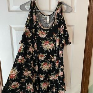 Floaty, Floral Cold Shoulder Tunic